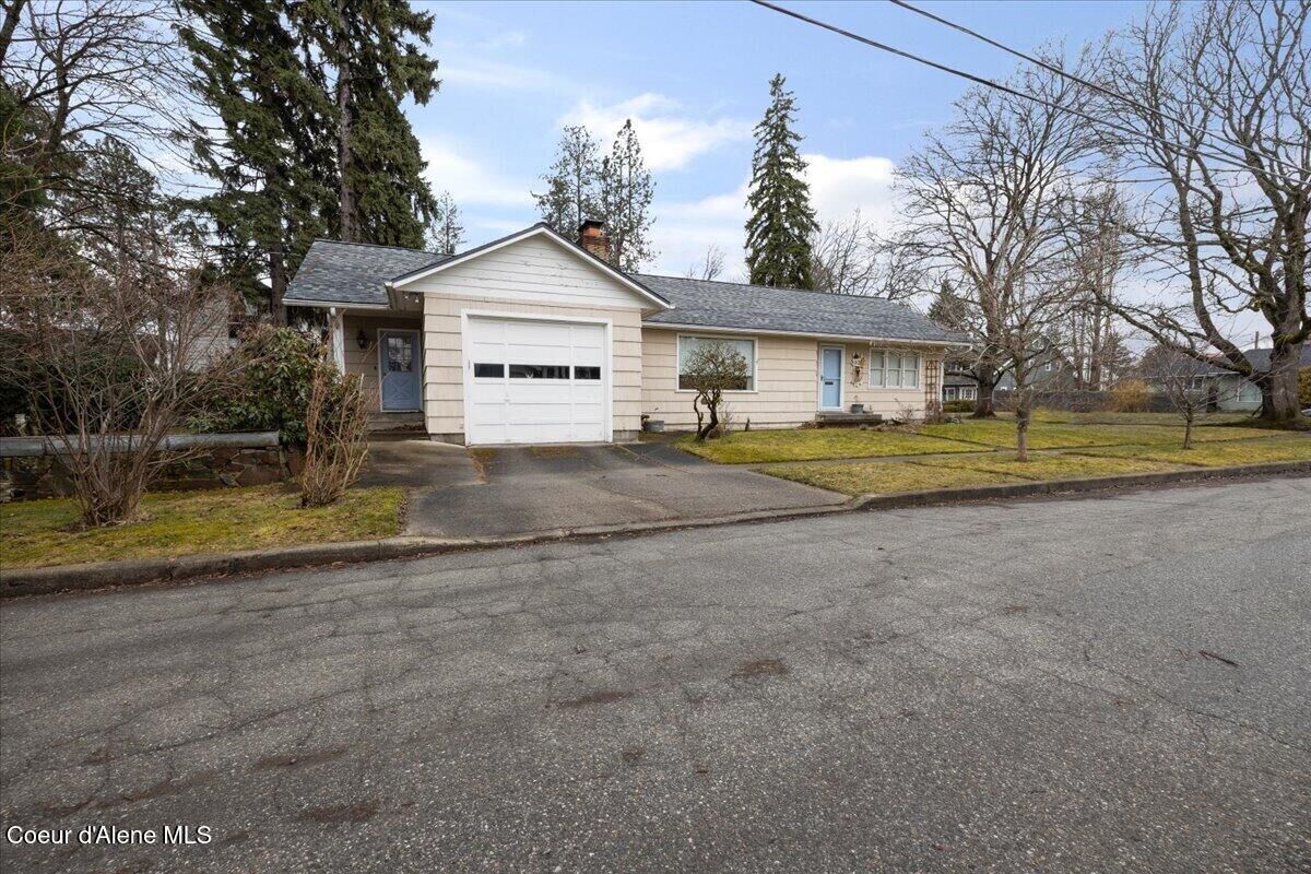 Property Photo: 401 S 1st Ave ID 83864