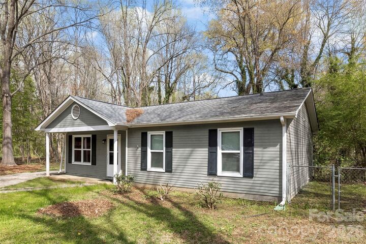 Property Photo:  5307 Dawndeer Lane  NC 28212 