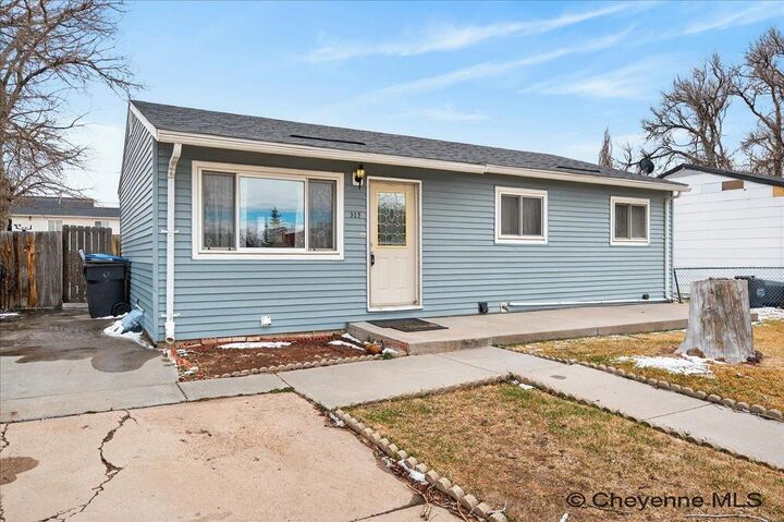 Property Photo:  315 Cribbon Ave  WY 82007 