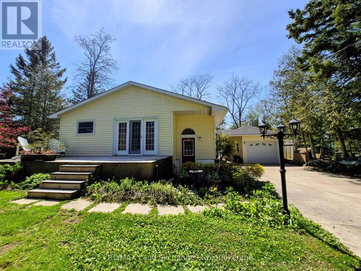 213 Huron Road — photo 1