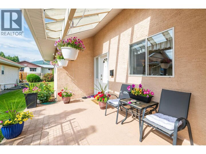 Photo de la propriété:  518 18th Avenue South 5  BC V0B 1G0 