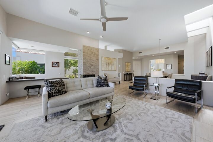 Property Photo: 75582 Vista Del Rey CA 92210