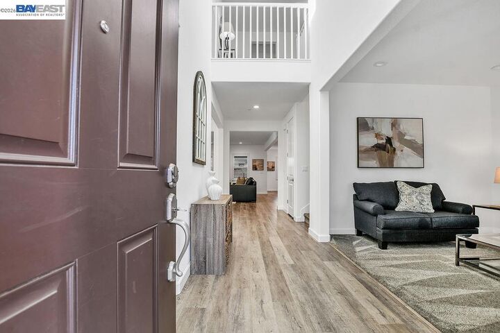 Property Photo: 733 Jennifer St CA 94513