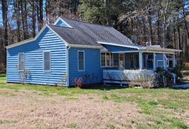 Property Photo: 24008 Bennett St VA 23421