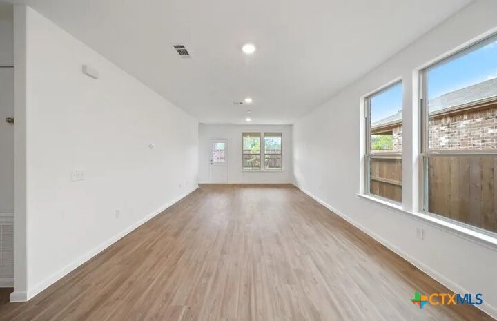 Property Photo: 119 Rubber Tree Way TX 78610