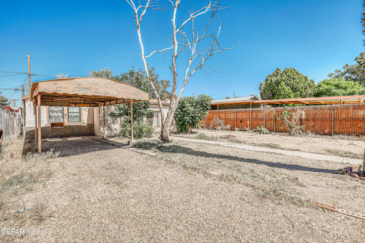Property Photo:  124 Toledo Place  TX 79905 