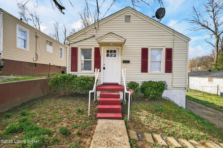 Property Photo:  1524 Shingo Ave  KY 40215 