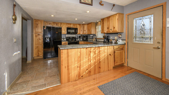 Property Photo:  600 Montana Street  ND 58533 