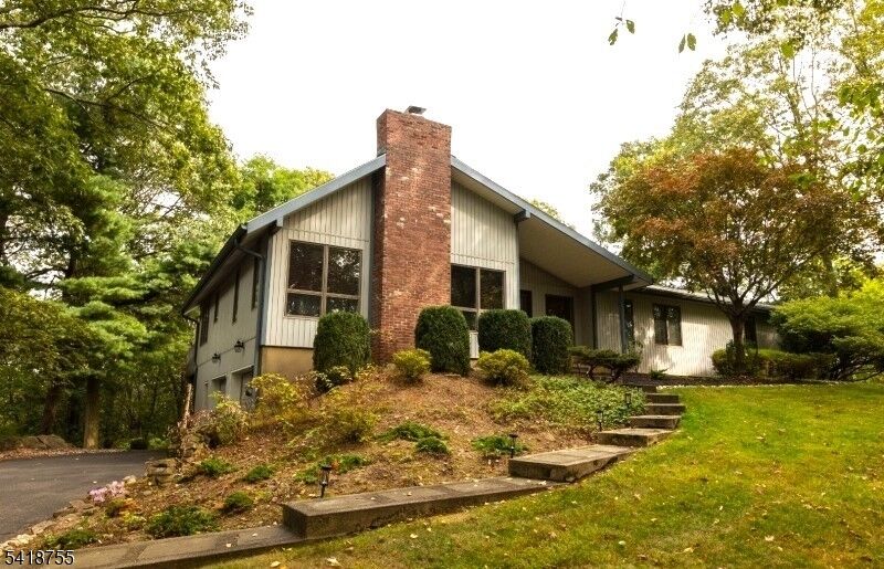 Property Photo:  505 Lannon Ln  NJ 08826 