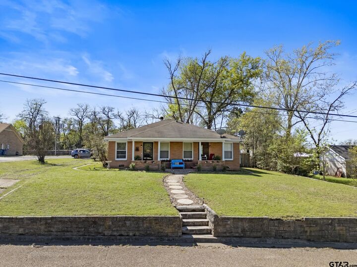 Property Photo:  290 Lynch Street  TX 75765 