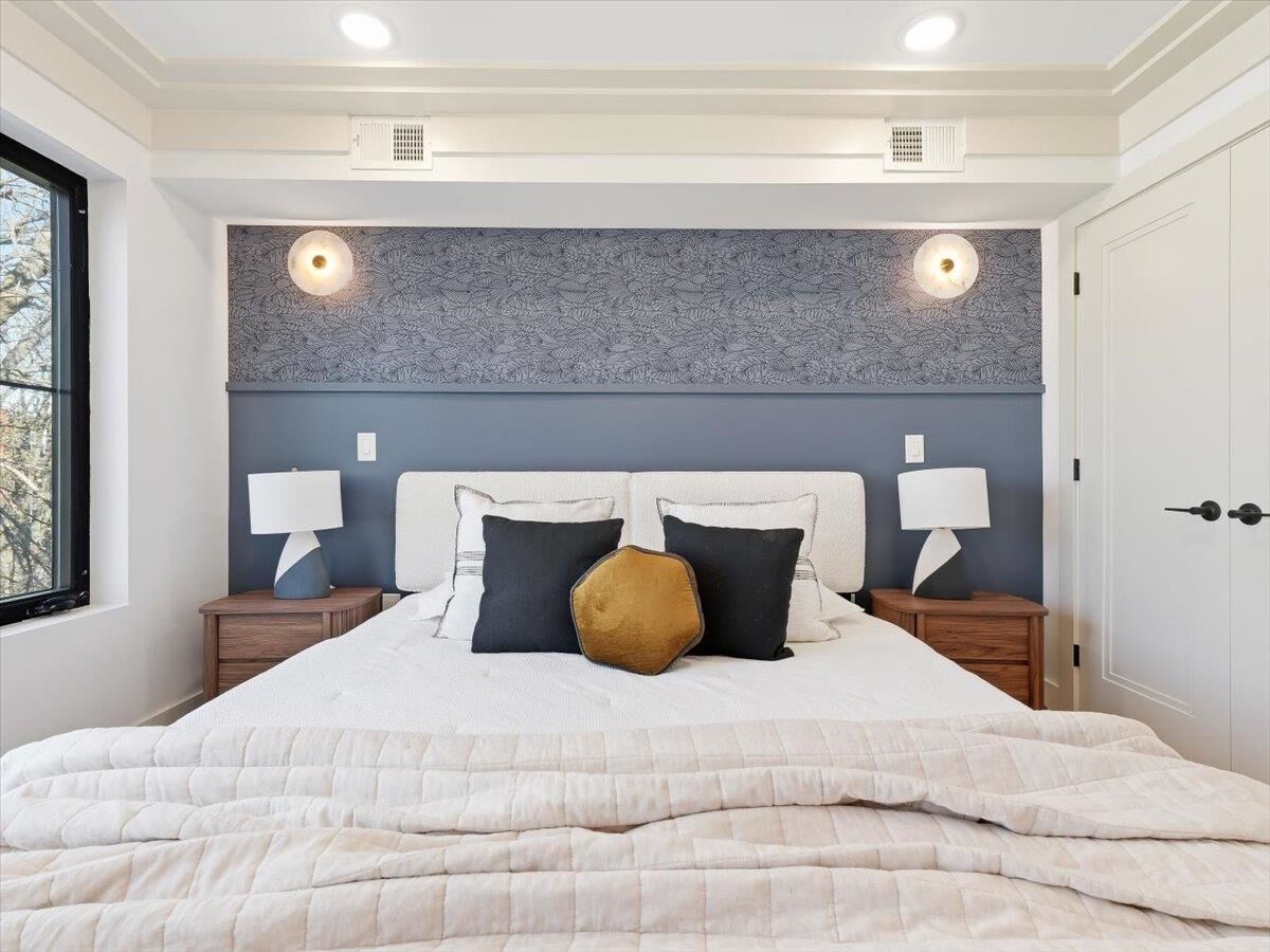 Property Photo:  62 Gardner Ave 3  NJ 07304 