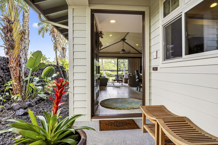 Property Photo: 68-1122 N Kaniku Dr 10111 HI 96743