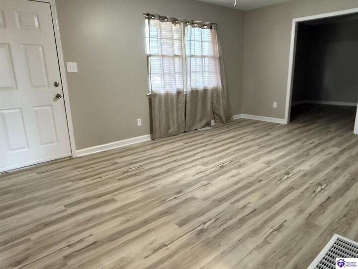 Property Photo:  101 Amanda Court  KY 42701 