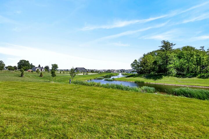Property Photo:  1625 NW Parkside Lane  IA 50263 