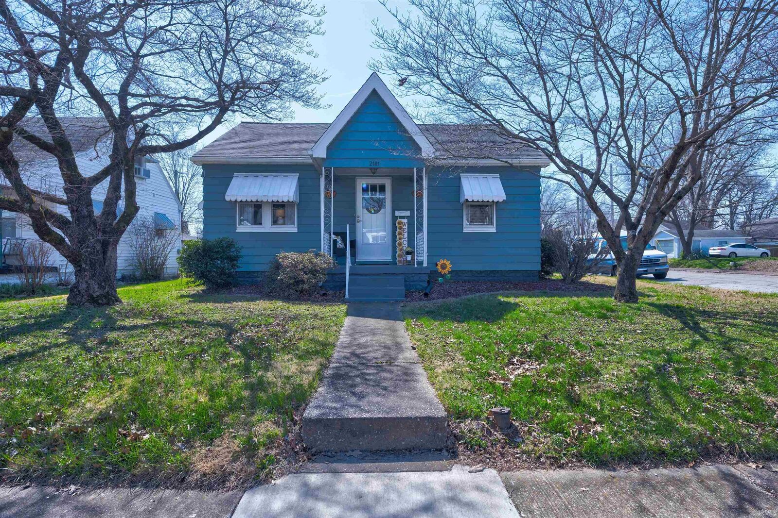 Property Photo:  2101 E Franklin Street  IN 47711 