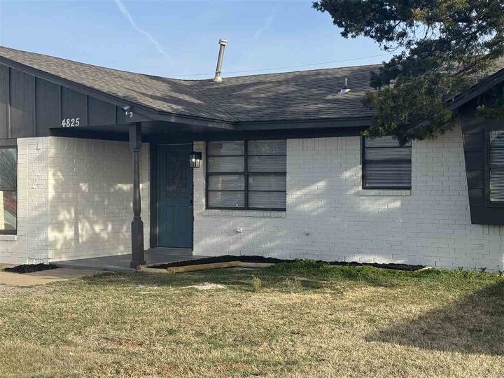 Property Photo:  4825 NW Hoover Ave  OK 73505 