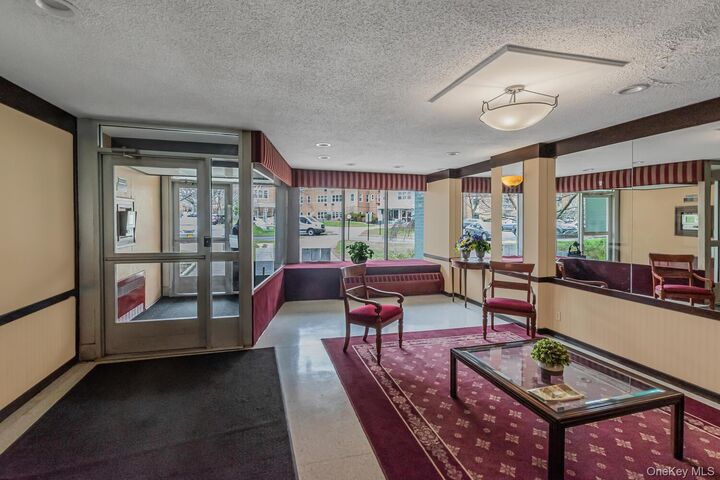 Property Photo:  76 Dehaven Drive 6L  NY 10703 