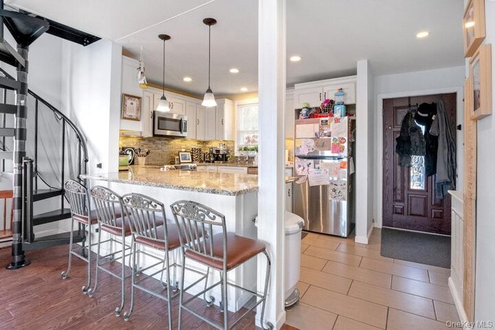 Property Photo:  24 Clarkson Road  NY 10512 