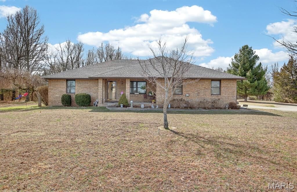 Property Photo:  18511 Oak Tree Lane  MO 65722 