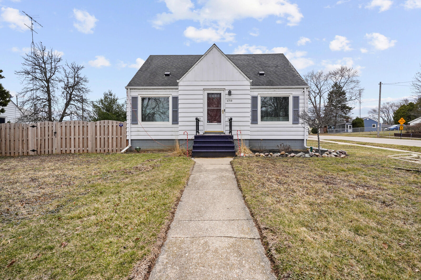 Property Photo:  4719 76th St  WI 53142 