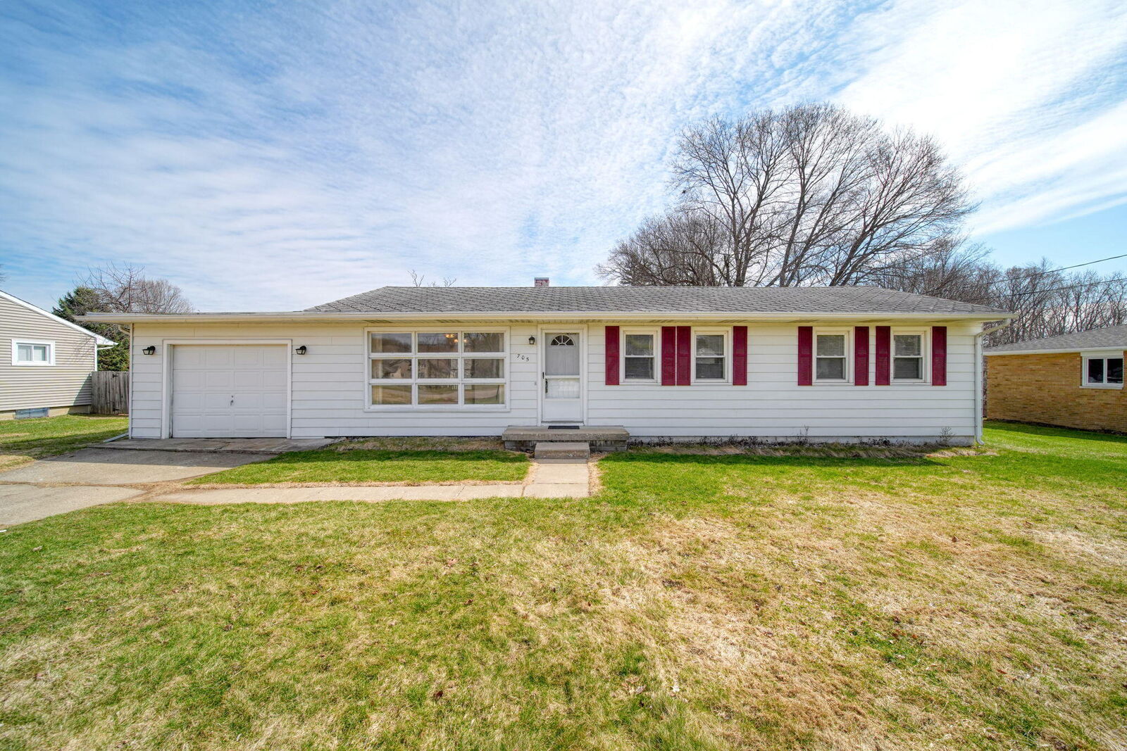 Property Photo:  705 Leo Road  MI 49203 