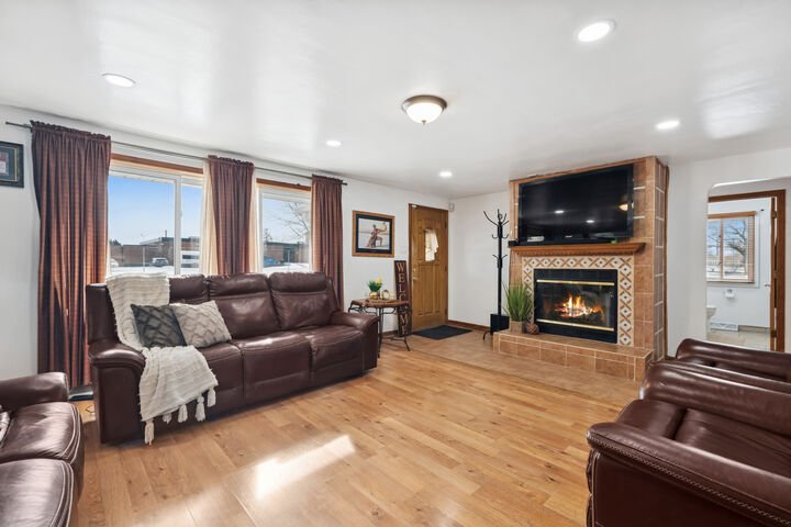 Property Photo: 3904 W 137th Street IL 60418