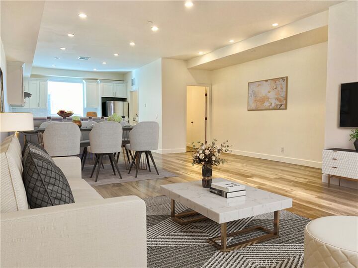 Property Photo:  7327 Kester Avenue 3  CA 91405 