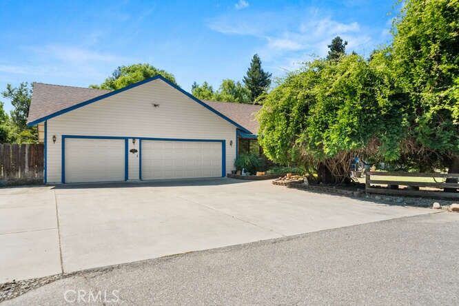 Property Photo:  625 La Bonita Court  CA 95973 