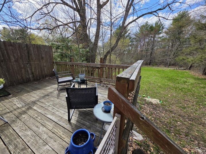 Property Photo:  