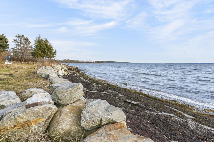 Property Photo:  8 Summer Street  ME 04974 