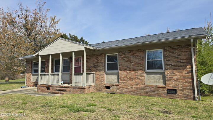 Property Photo:  1 Berkshire Drive  NC 28546 