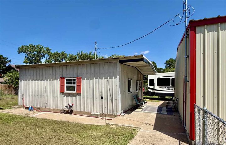 Property Photo: 112 Kimmell Ave OK 74632