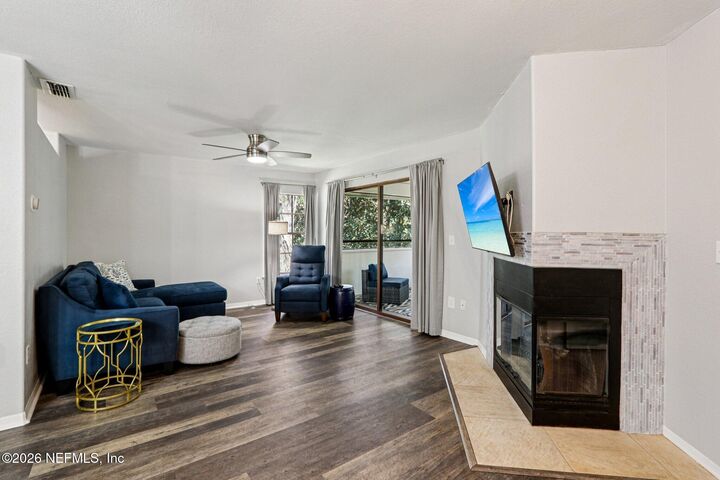 Property Photo:  10150 Belle Rive Boulevard 102  FL 32256 