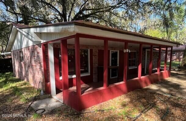 Property Photo: 601 W Peniel Road FL 32177