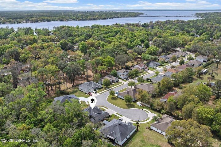 Property Photo: 3914 Mediterranean Court FL 32223
