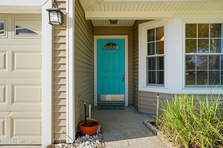 Property Photo:  8168 Dunbarton Court  FL 32244 