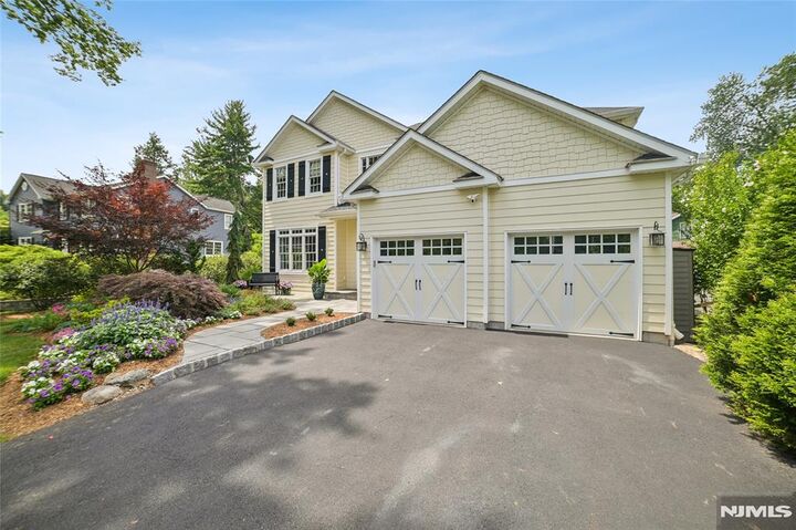 Property Photo:  44 Millbrook Road  NJ 07976 