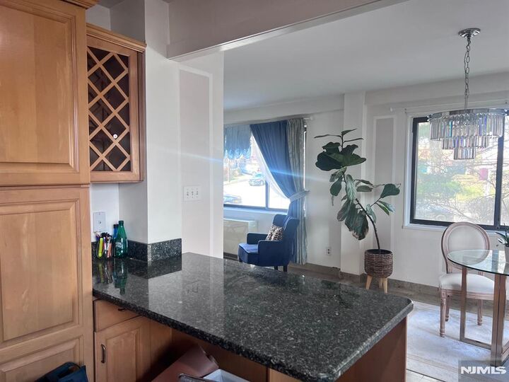 Property Photo:  
