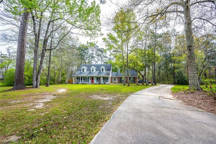 Property Photo:  205 Evergreen Court  LA 70452 