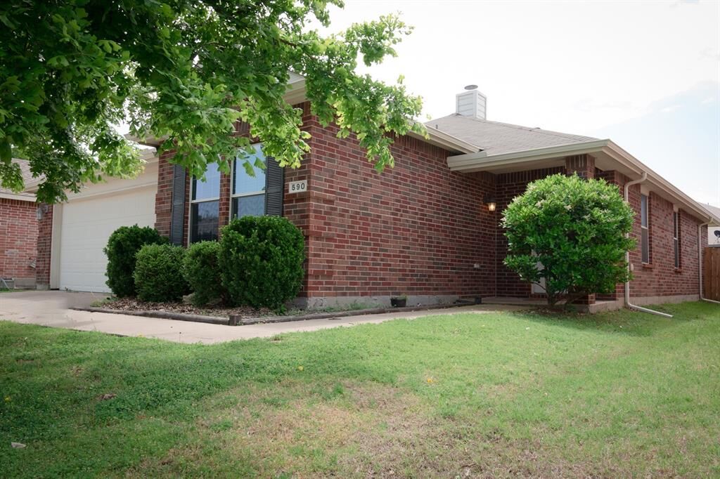 Property Photo:  590 Arthur Drive  TX 75166 