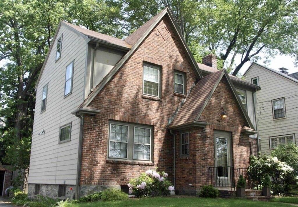 Property Photo: 381 Vfw Parkway MA 02467