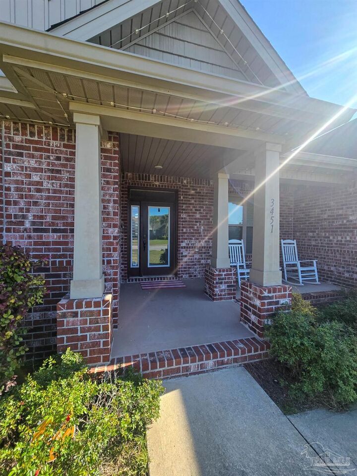 Property Photo:  3451 Pelican Bay Cir  FL 32563 