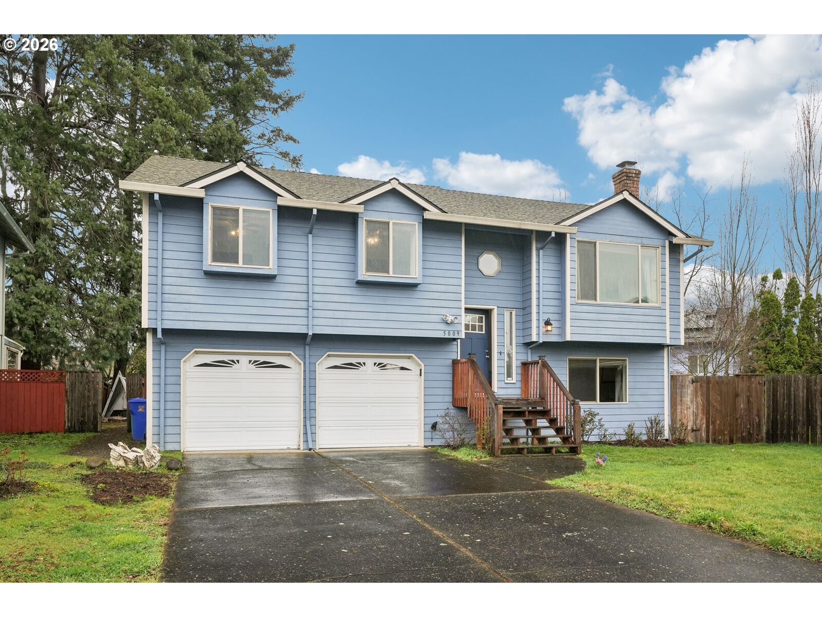 Property Photo: 5009 NE Emerson Ct OR 97218