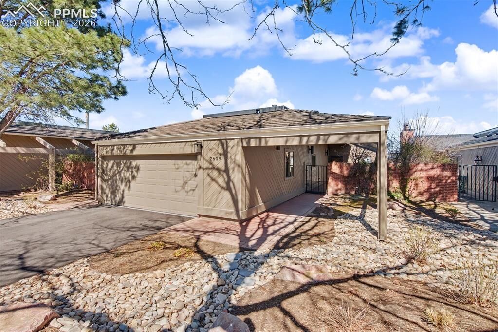 Property Photo:  2609 Ashgrove Street  CO 80906 