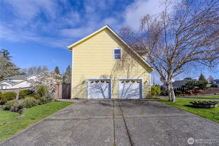 Property Photo: 1257 Cameo Court NE WA 98370