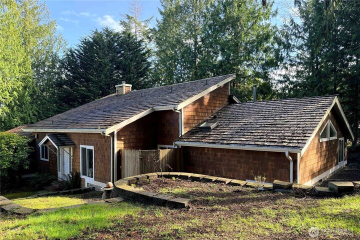 Property Photo: 82 Machias Loop WA 98365