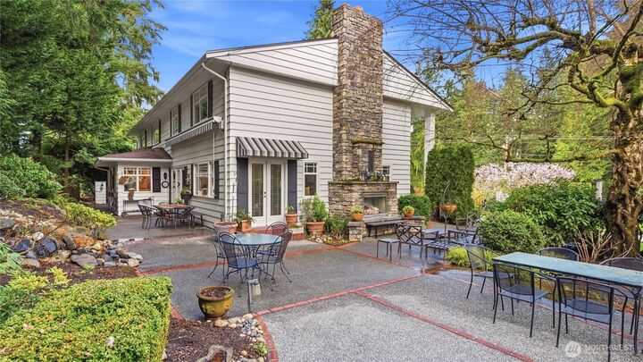 Property Photo:  10506  Robin Hood Drive  WA 98020 