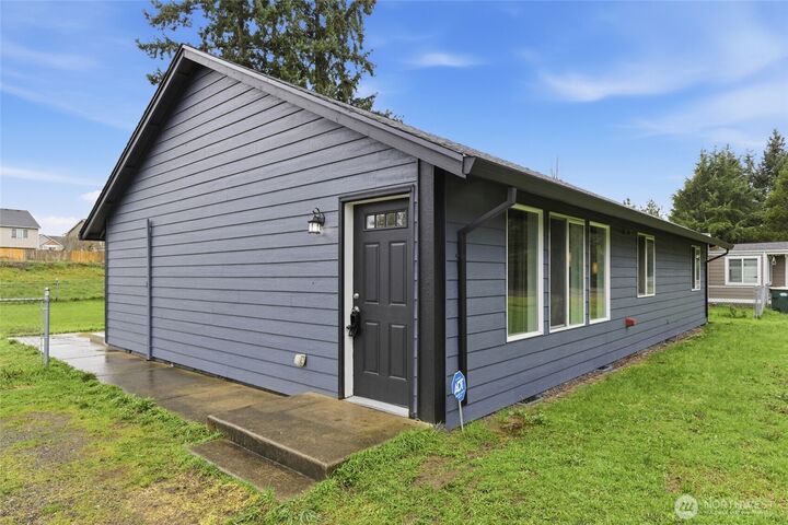 Property Photo: 9047 Pepperidge Lane SE WA 98597