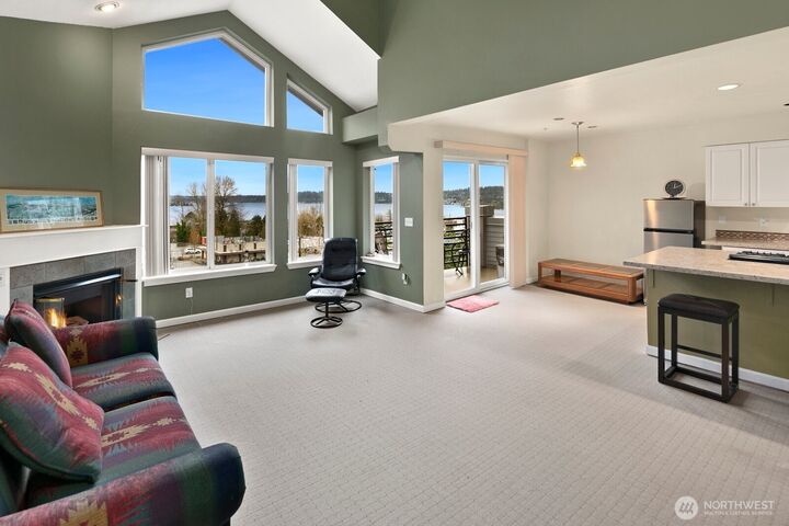 Property Photo: 6100 NE 181st Street 7 WA 98028