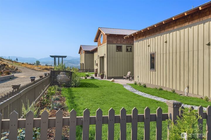 Property Photo: 47 Bella Vista Lane WA 98862